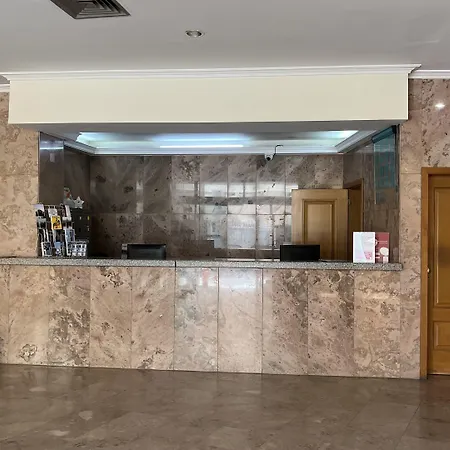 多姆迪尼斯大酒店