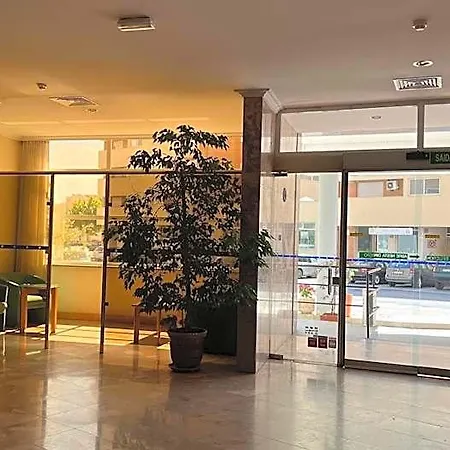 多姆迪尼斯大酒店 酒店