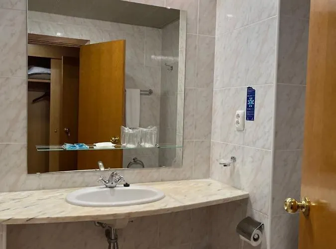 Отель Grande Dom Dinis 3*